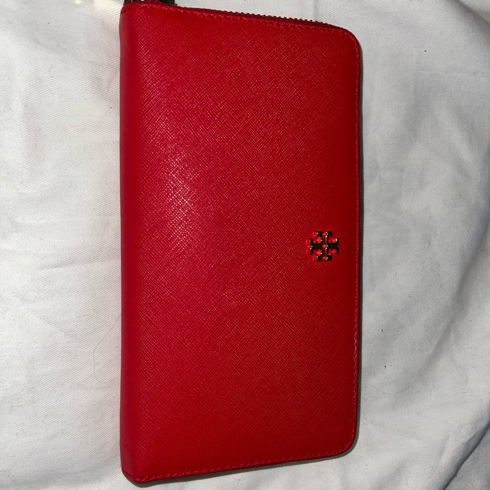 Tory Burch wallet